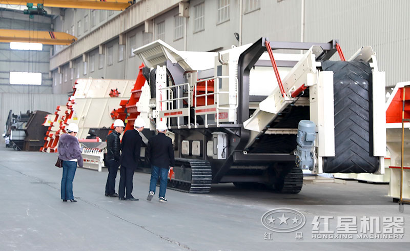 移動(dòng)巖石粉碎機(jī)械 移動(dòng)巖石粉碎機(jī)械